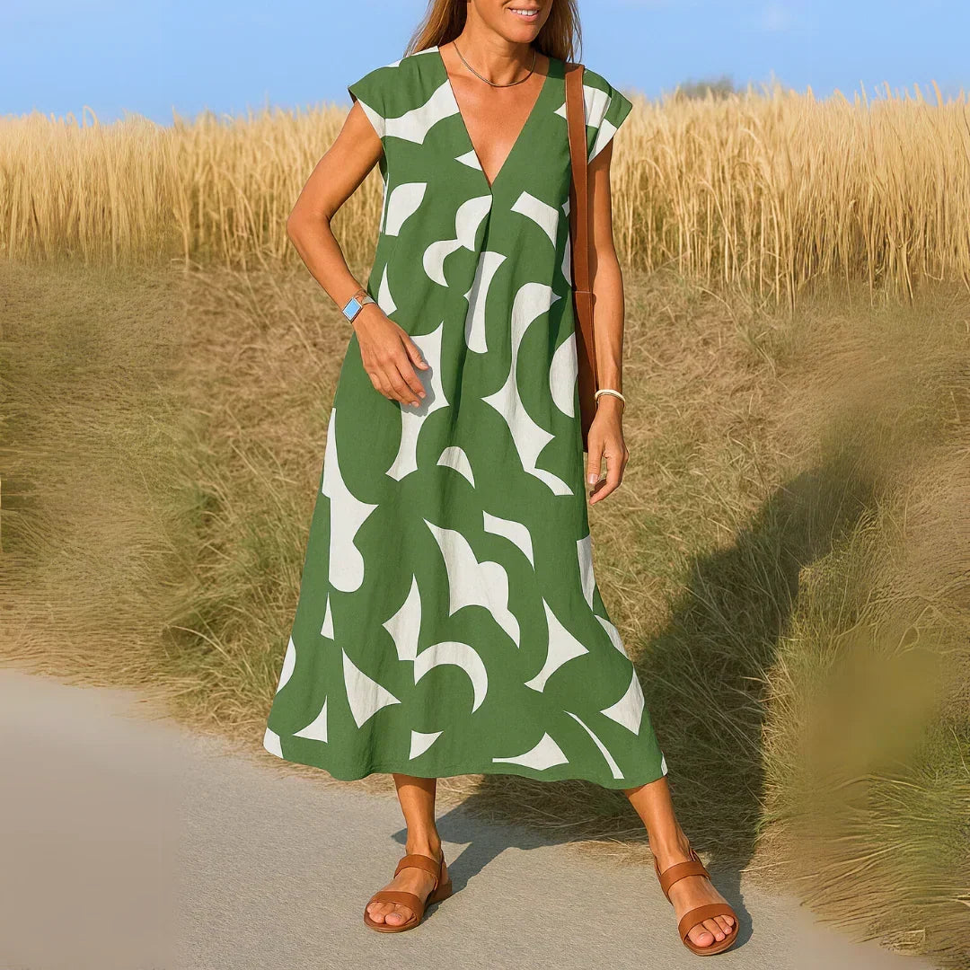 AMBER | MAXI DRESS WITH CUT-OUT DETAIL