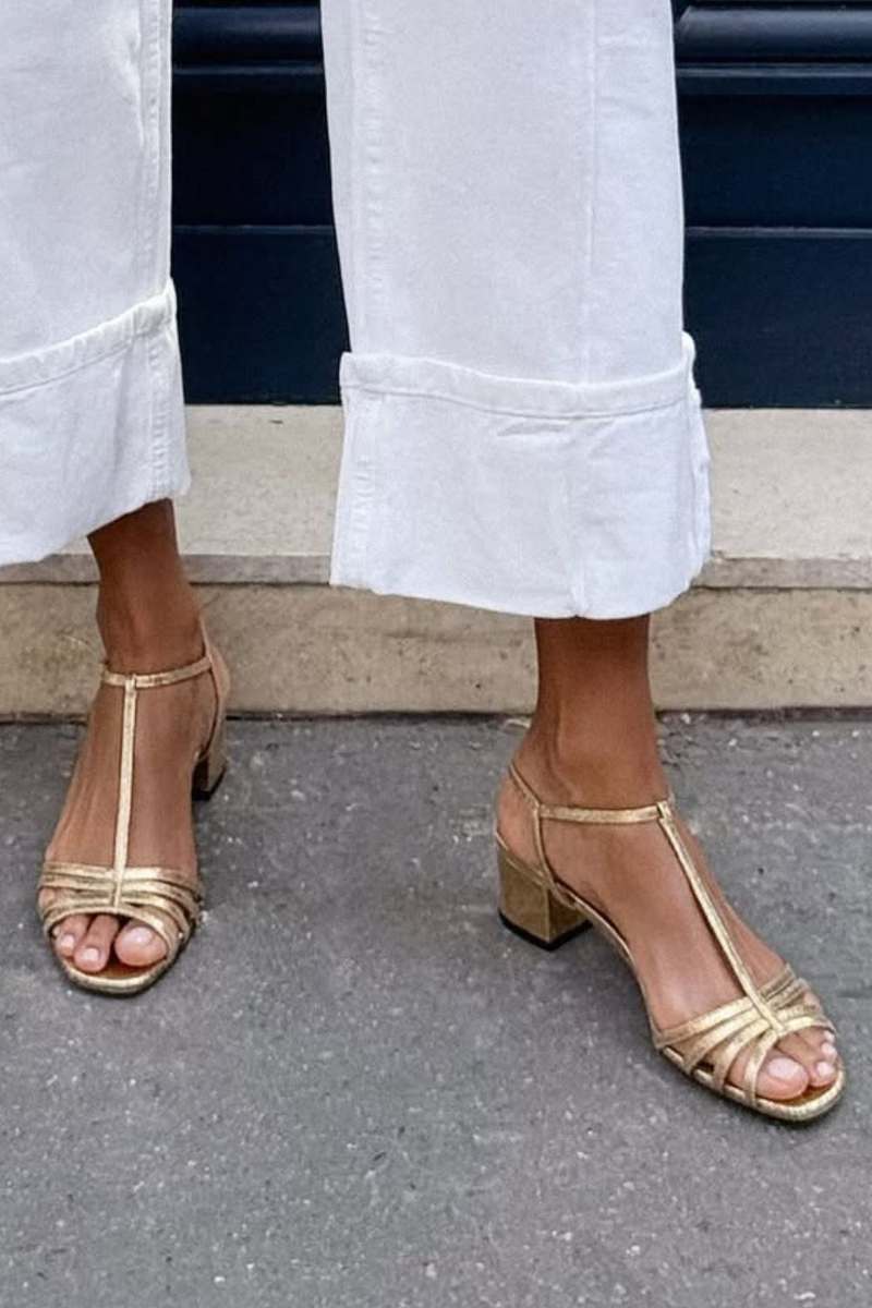 ALLEGRA | GOLDEN LOW HEEL SANDALS