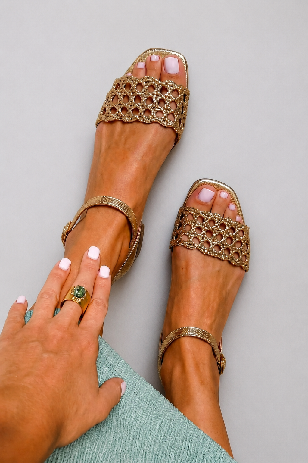 AURORA | GOLDEN WOVEN STRAP SANDALS